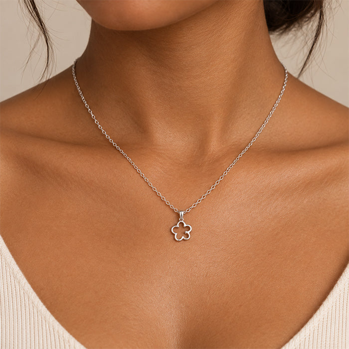 SILVER STAR NECKLACE