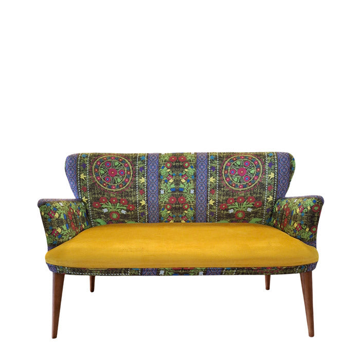 CARMEN DESIGN LOUNGE CHAIR